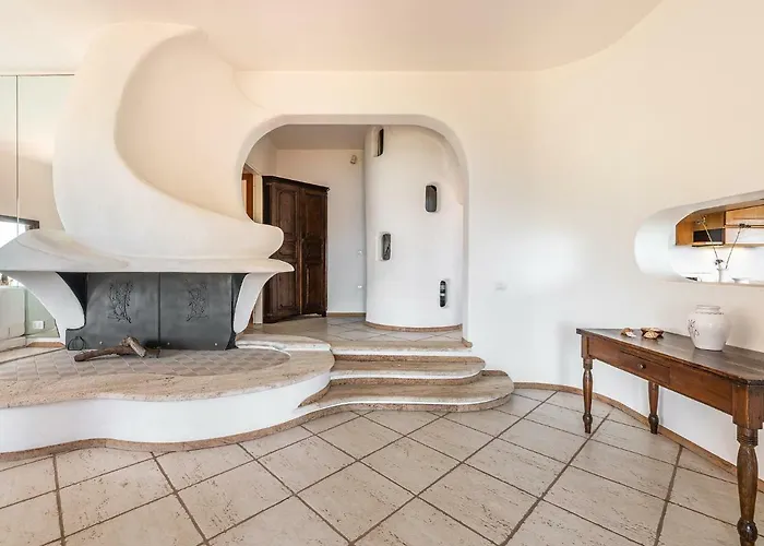 Chiarenza, Tuerredda Villa