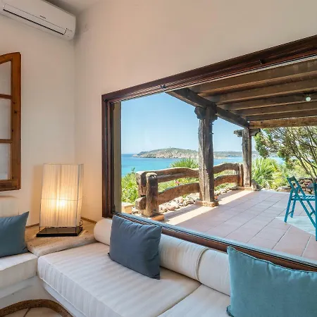 Chiarenza, Tuerredda Villa *