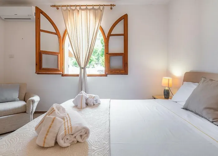 Chiarenza, Tuerredda Villa Teulada